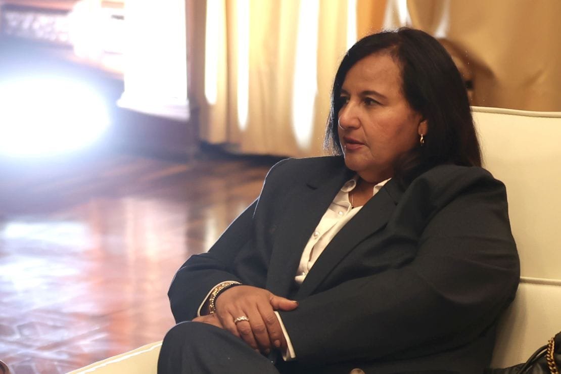 La exdiputada Dinorah Figuera durante una reunión en junio en Caracas (Venezuela). El rol de Figuera, quien tiene el apoyo de EE.UU., podría ser clave en la negociación.